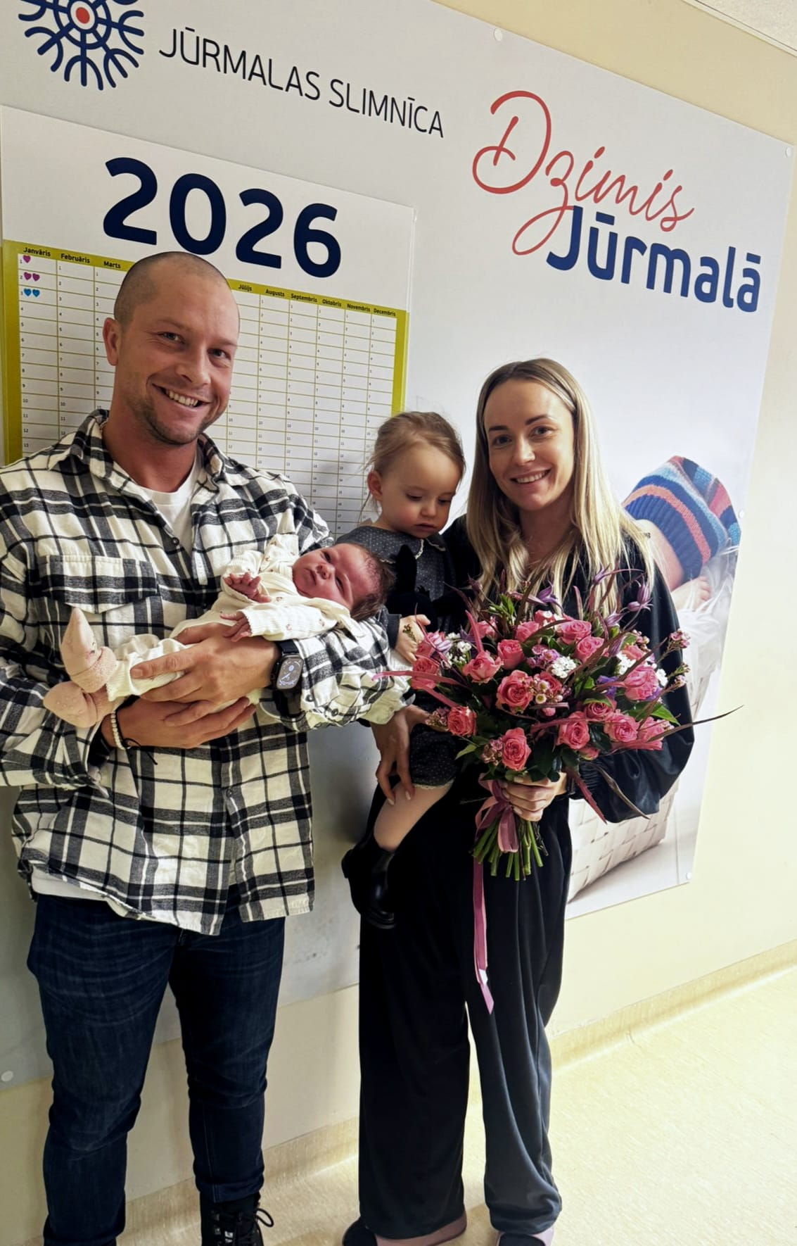 Pirmais 2026.gada jaundzimušais ir meitenīte