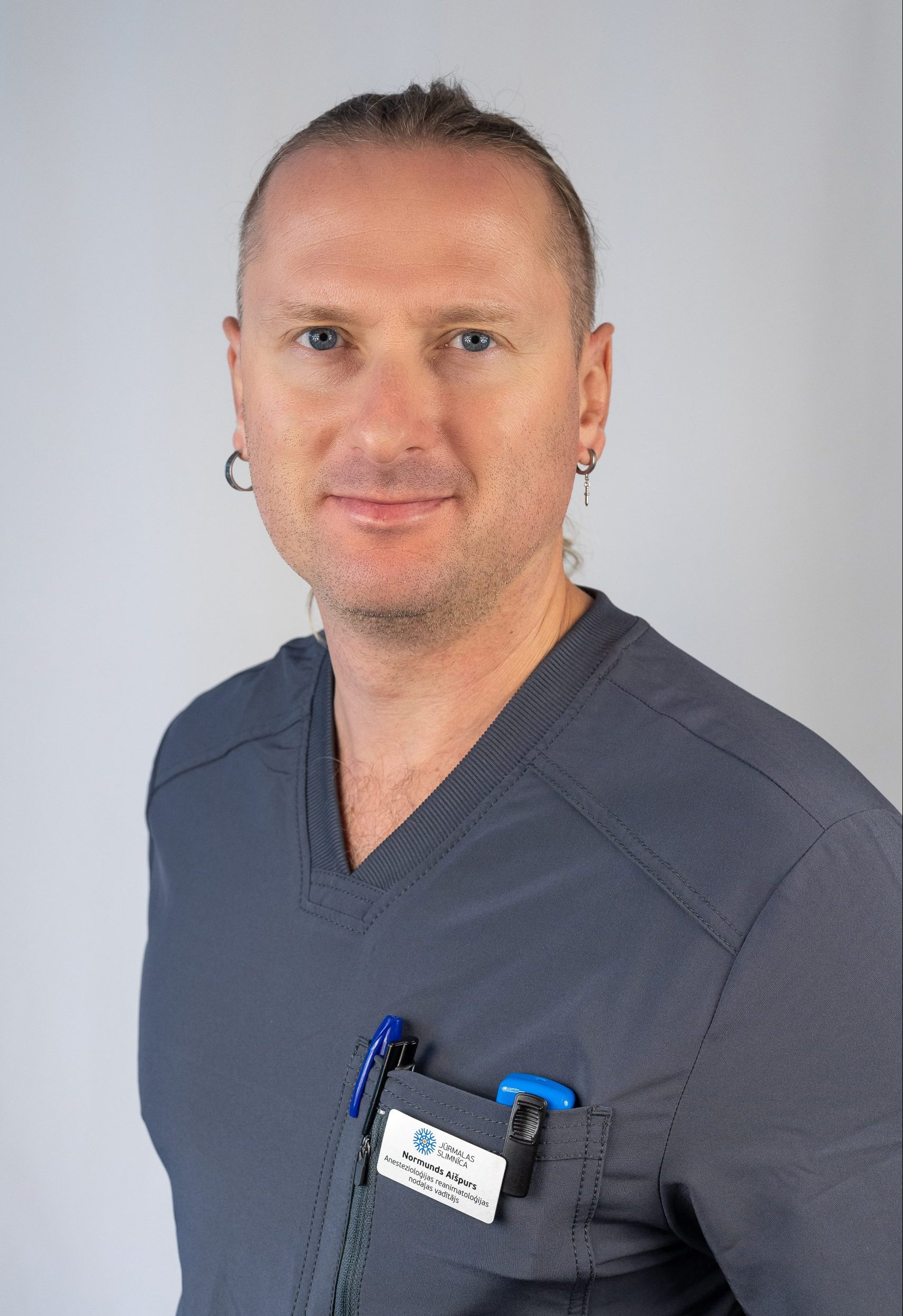 Pieņemšanu uzsāk algologs dr. N. Aišpurs